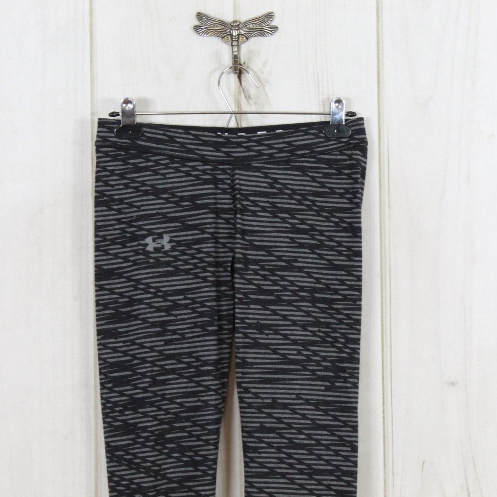 Under Armour Gray Striped Elastic Waist Athletic Cropped Leggings Size M - Picture 2 of 11